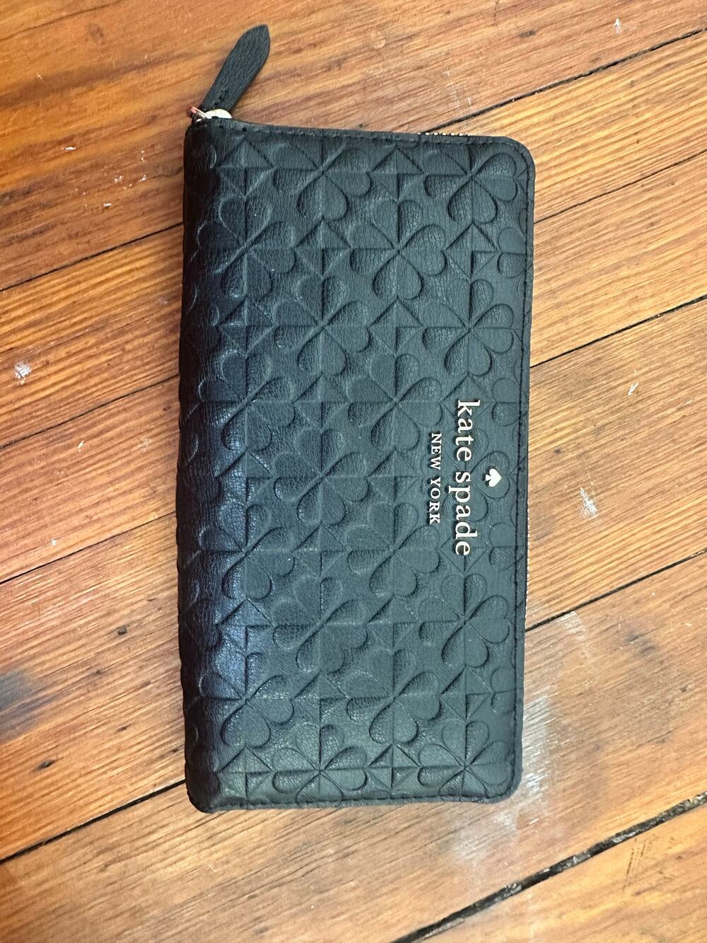 KATE SPADE Black Hollie Spade Clover Embossed Multi Pocket Wallet